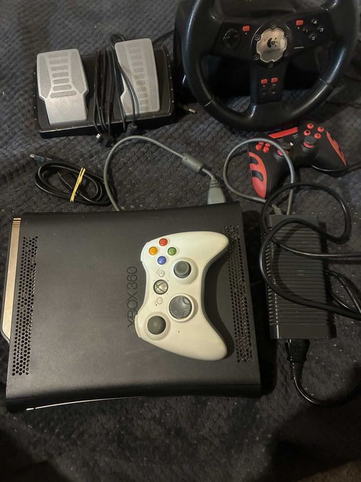 Xbox 360 Elite 120GB | Дъно JASPER | 55 Игри , KINECT Камера и тн.