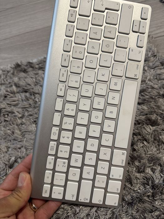 Tastatura apple bluetooth