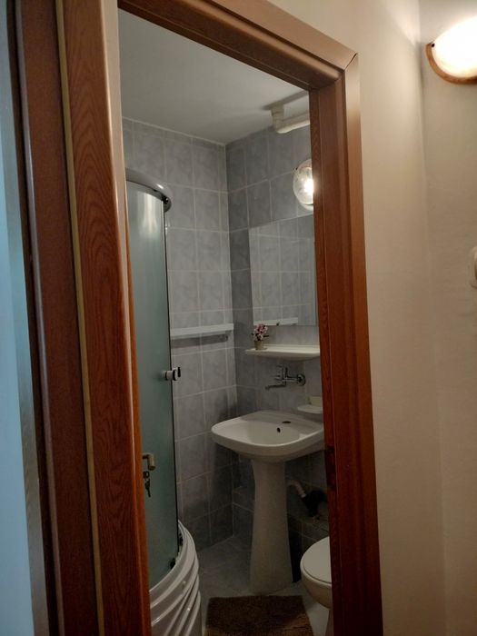 Inchiriez apartament
