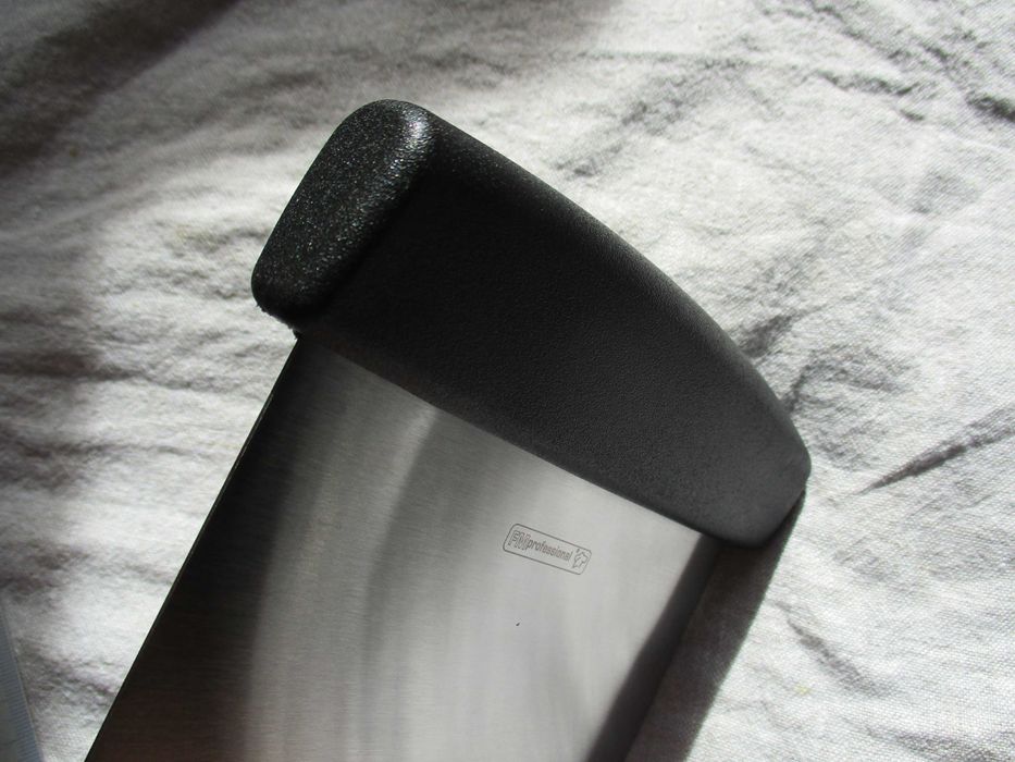 FM Professional tăietor de aluat (racletă), inox, nefolosit