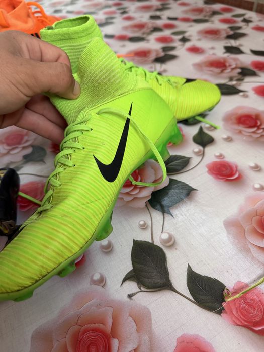 Ghete de fotbal mercuriale
