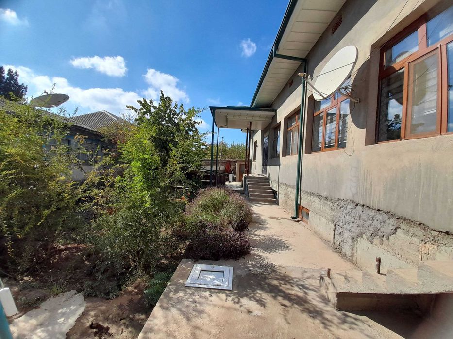 Барча қулайликларга эга ХОВЛИ СОТИЛАДИ