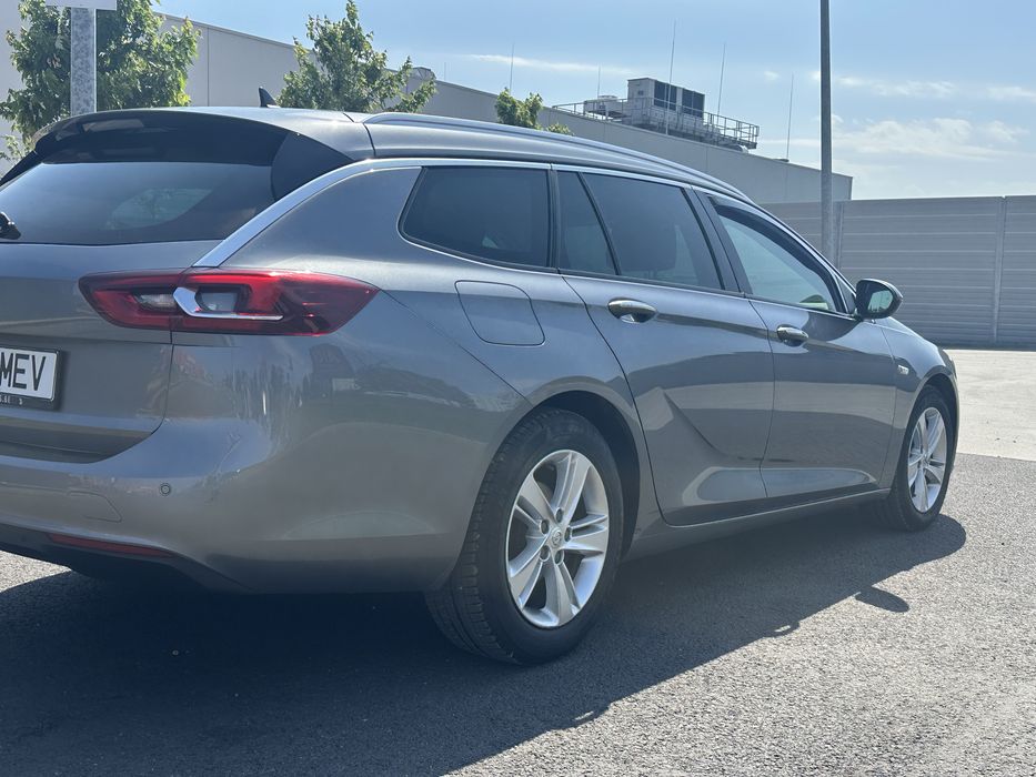 Opel insignia  Sports Tourer 1.6 diesel