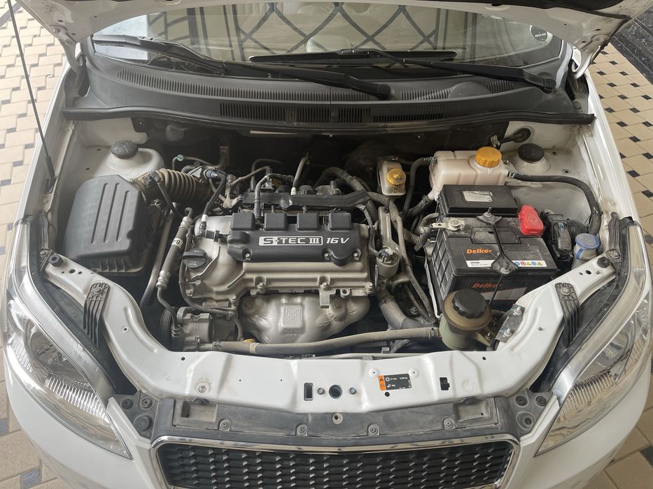 Nexia 3, oq, 4 pozitsiya sotiladi