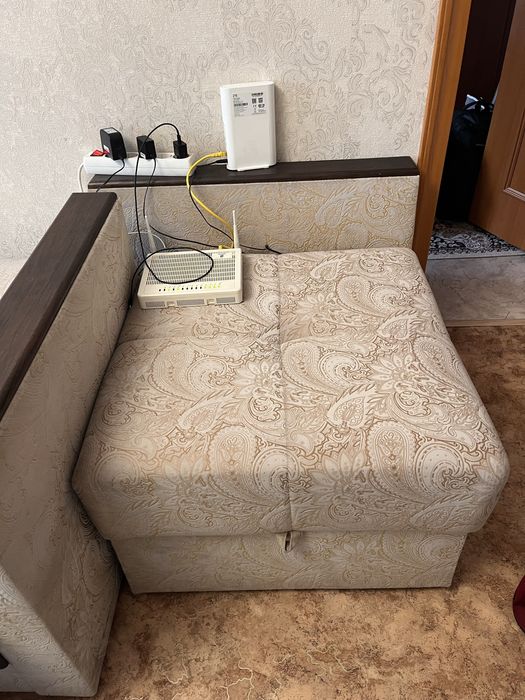 Продам диван, кресло и пуфик