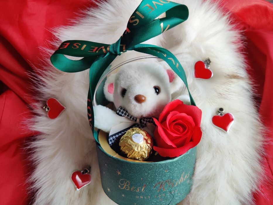 Подаръчни сетове със сапунена роза