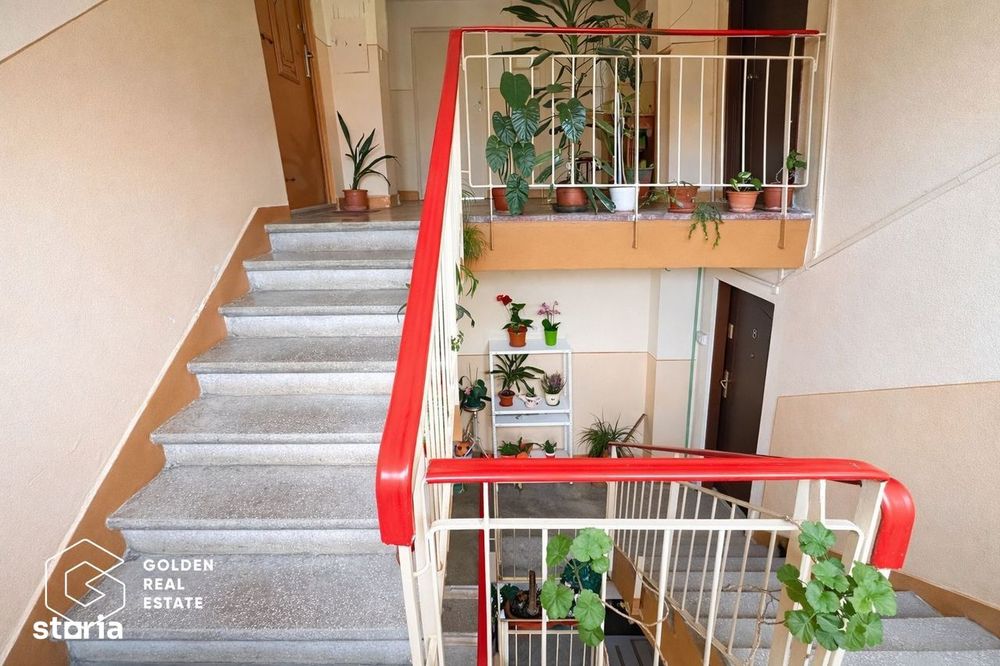 Apartament 3 camere, Malul Muresului-Praporgescu, 2 bai, balcon, etaj