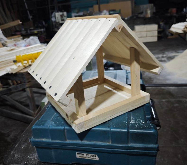 Кормушка для птиц