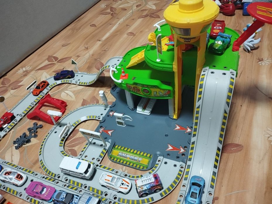 Детские игрушки для мальчика