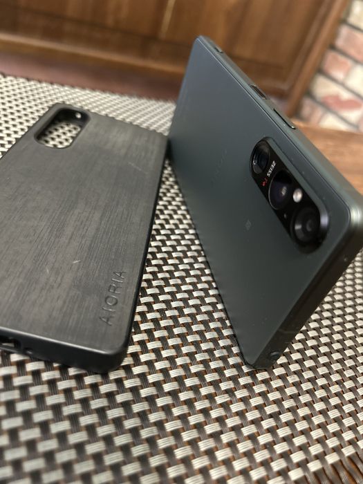 Продам смартфон  Sony Xperia 1 Mark V