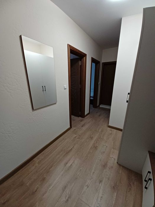 Дава се под наем Тристаен апартамент в Варна, Център - 90 кв.м за 850 € - Снимка #6