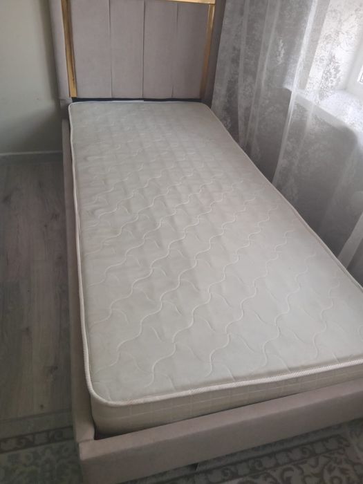Продам кровать односпальная