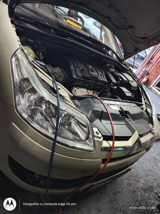 Încărcare freon auto R134A