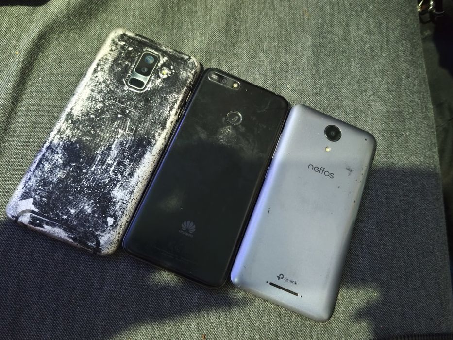 Телефоны         .