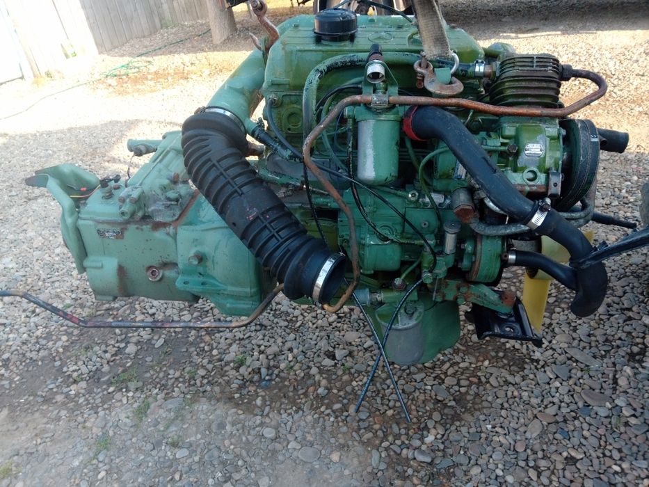 Motor mercedes 4 cilindri om 364 taf tractoare motopompe