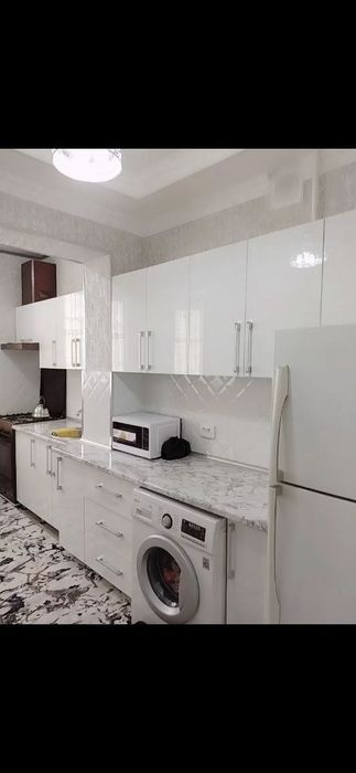 Olimpiyadada 3xonali yevro remont uy sotiladi srochnii