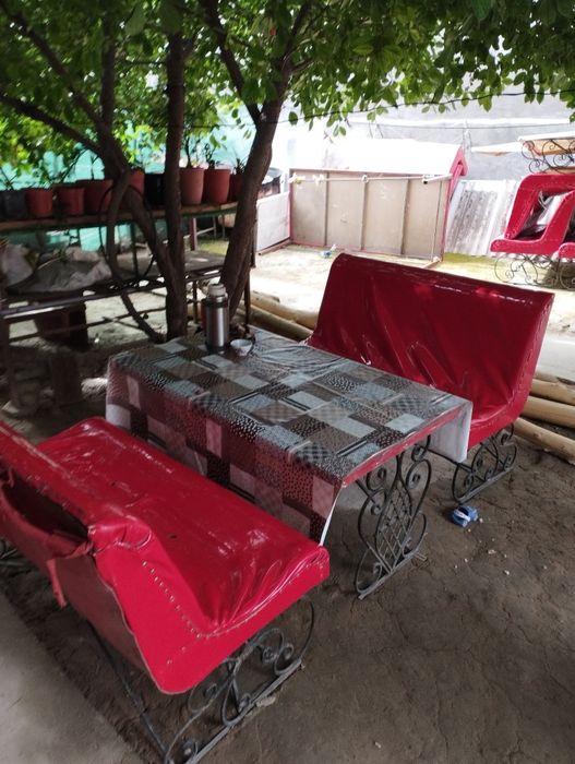 Kafe barlaga  Kreslo divan kovkadan usti qizil koja bitta kamplekt 85