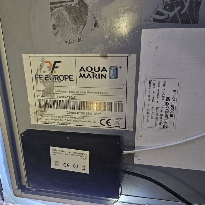 Oglinda smart  cu led 120x60cm funcționează doar jumate