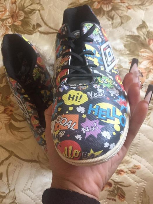 Обувки за футбол марка /umbro цена 35лв