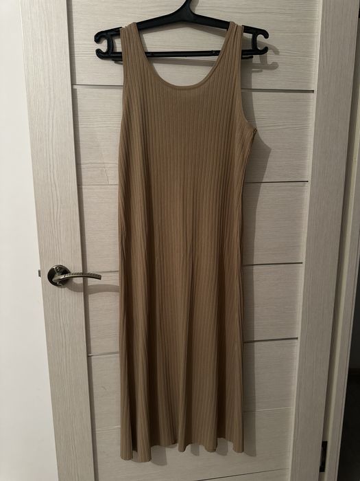 Продаю новое платье