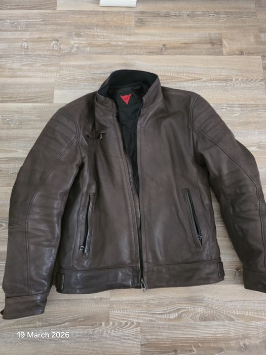 Geaca piele Dainese originala marimea 48 cu protectii