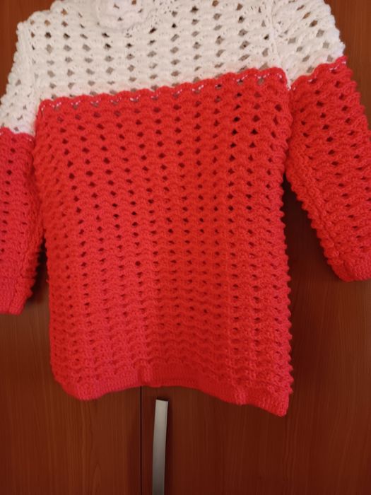 Pulovere tricotate si  crosrtate