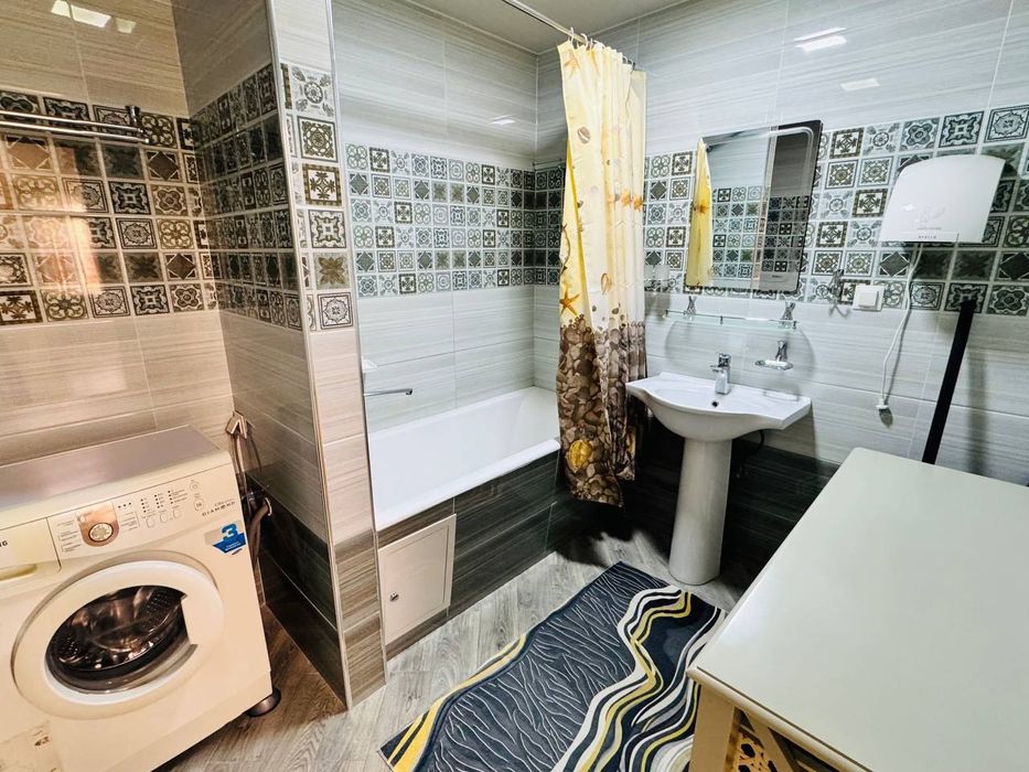 Аренда. Ойбек, Шох мед центр 2 ком квартира