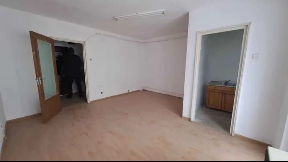 Garsonieră 30 mp – Zona Luminișului, etaj 2