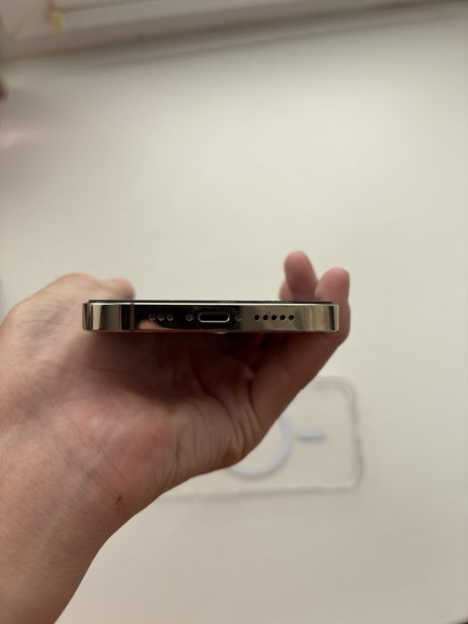 Продам айфон 13 про