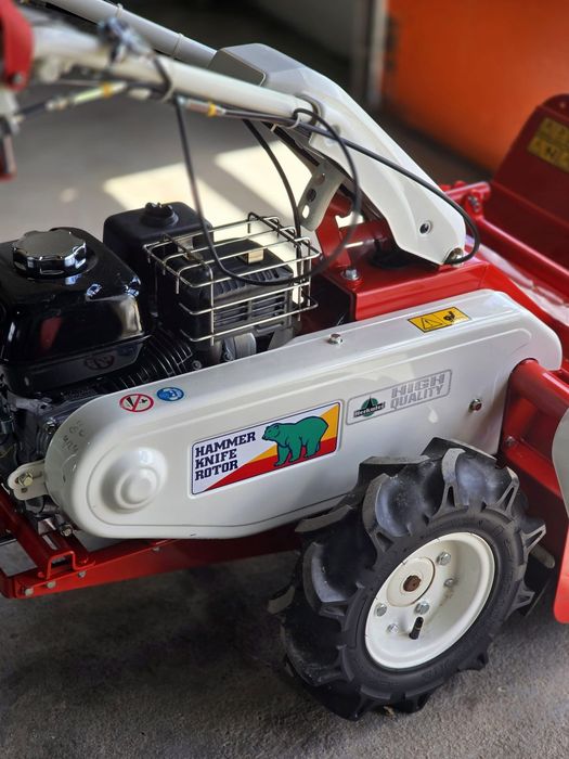 Tocator vegetatie mașină tuns iarbă înaltă Ultra Profesionala Herkules Made in Japan  motor Honda GX  diferențial blocabil 3 viteze ca nou!