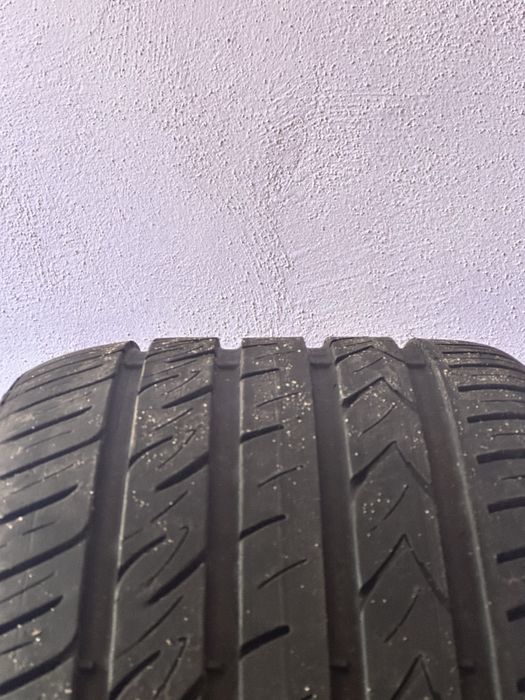 Летни гуми  245/40/18