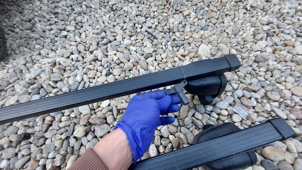 Barte portbagaj transversale auto cu antifurt Atera