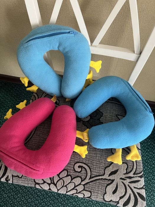 Надувная подушка для путешествий.