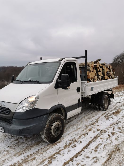 Vând lemne pentru foc