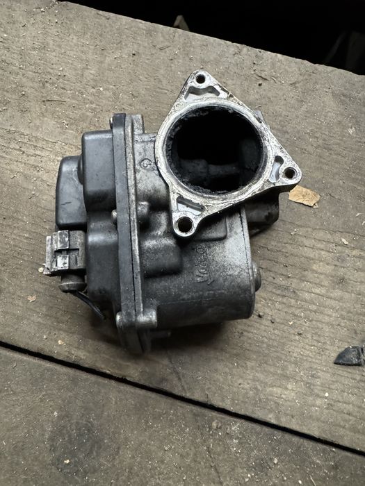 EGR за 2.0 tdi 170 кс Ауди А3 Golf5 ЕГР клапан