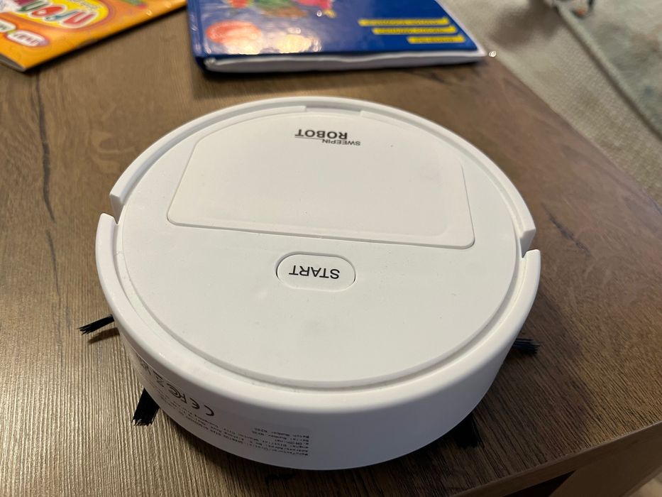 Mini Robot Aspirator Inteligent, Încărcare USB, Nou la cutie