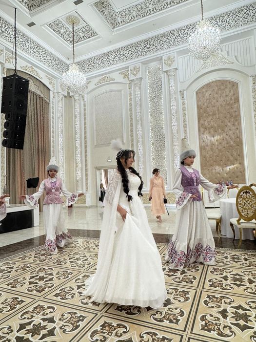 Свадебное платье или на ұзату