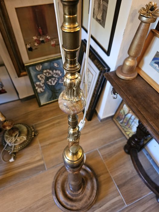 Lampadar din bronz onix și lemn