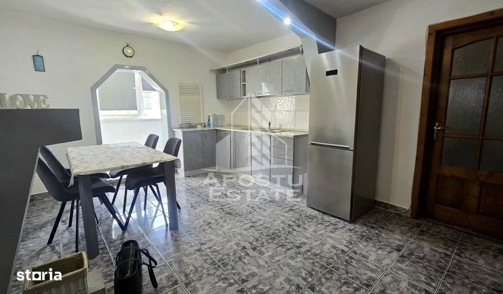 Apartament de vanzare cu 3 camere, decomandat,centrala proprie,Lipovei