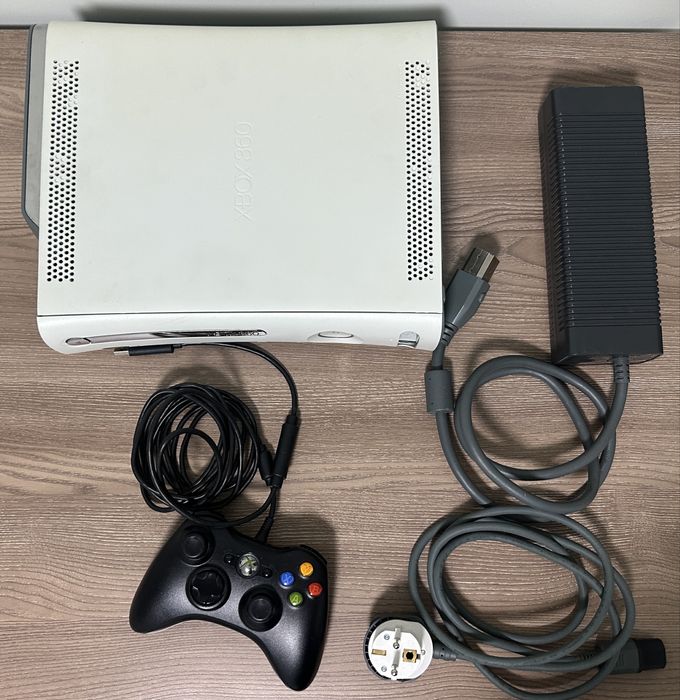 Xbox 360 с 28 игри