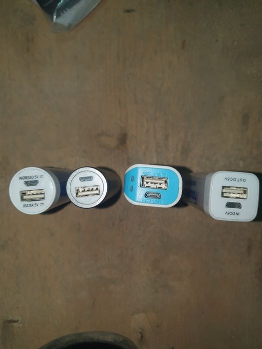 Telefoane și baterii externe