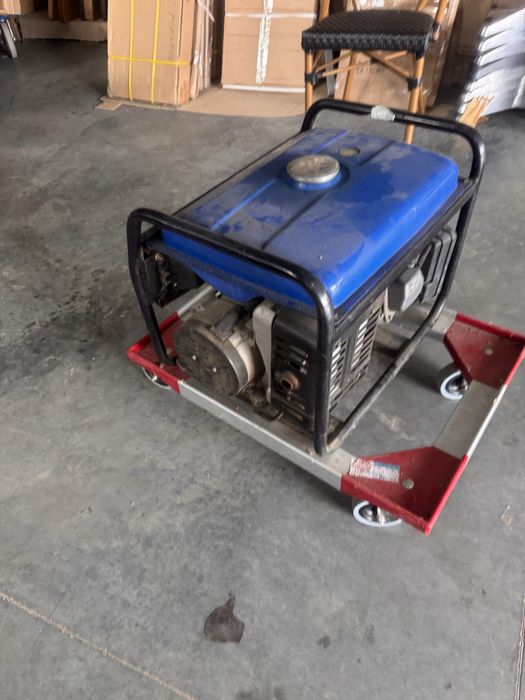 Generator curent 220
