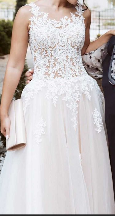 нежна булчинска рокля