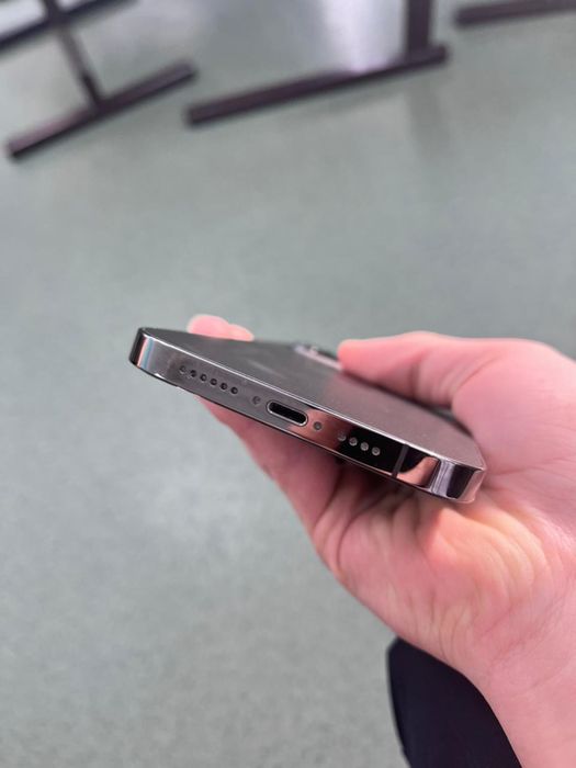 Продаю айфон 12 про макс