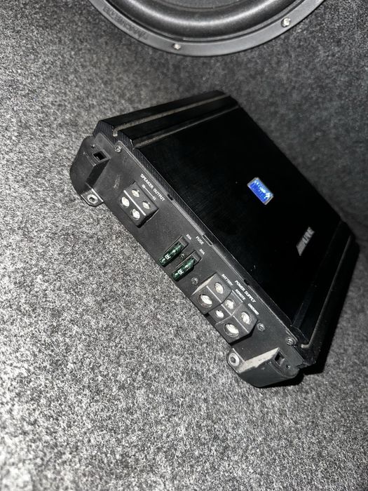 Усилитель ALPAINE 500 ватт