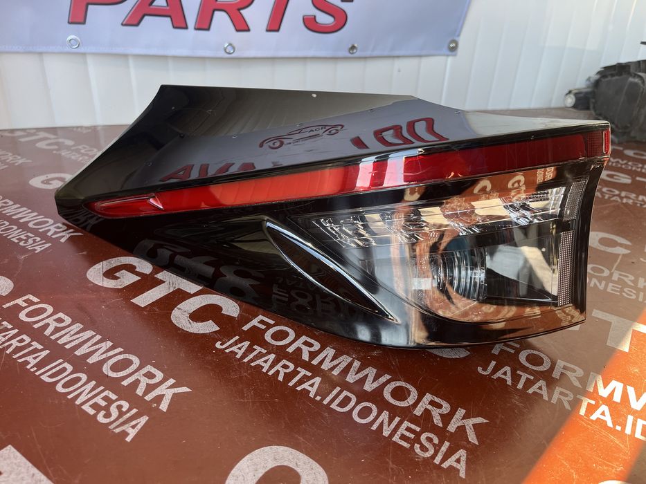 Стоп Toyota Yaris Cross 2022г