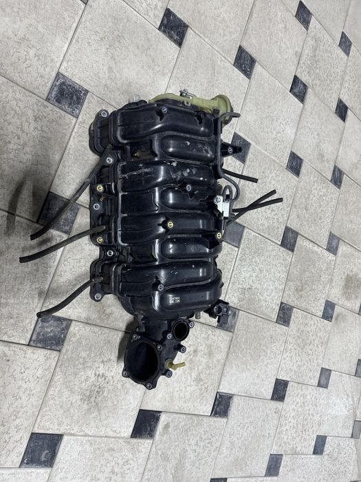 Впускной коллектор