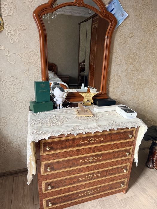 Спальный гарнитур