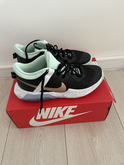 Nike маратонки