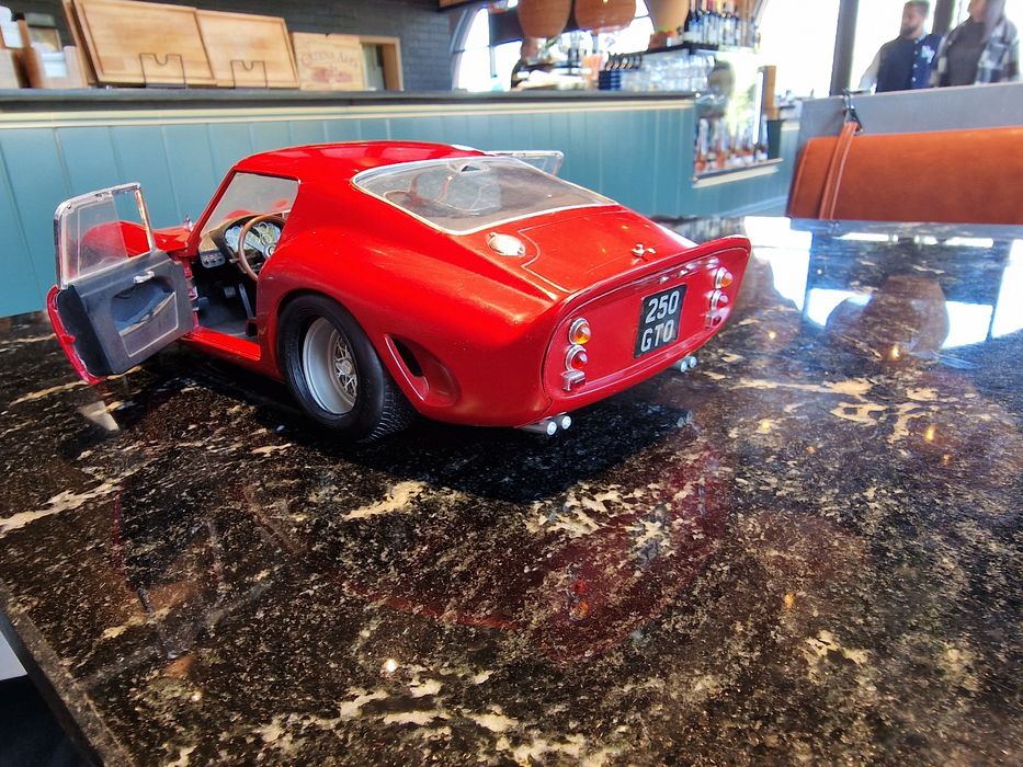 Machetă Ferrari 250 GTO '62 scala 1:12